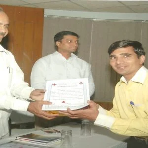 MAGICIAN-Dr.-CP-YADAV-WITH-DC-FARIDABAD-Dr.-Praveen-kumar-300x300